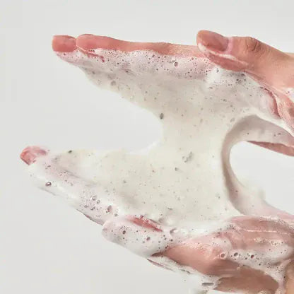 Mousse Nettoyante au Quercétinol et Feuille de Cœur